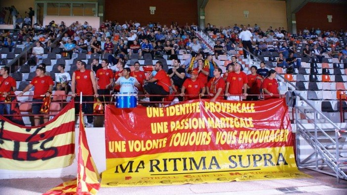 les supporters du FC Martigues !